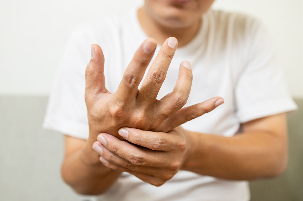 7 signs of Parkinson’s for timely intervention